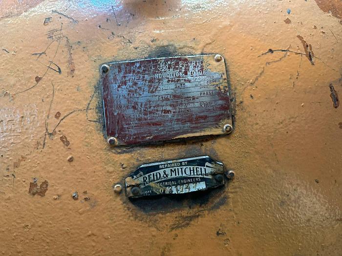 Used 200HP 380V ELECTRIC 1000CFM GARDNER-DENVER COMPRESSOR UNITON STAND (NOT TESTED)