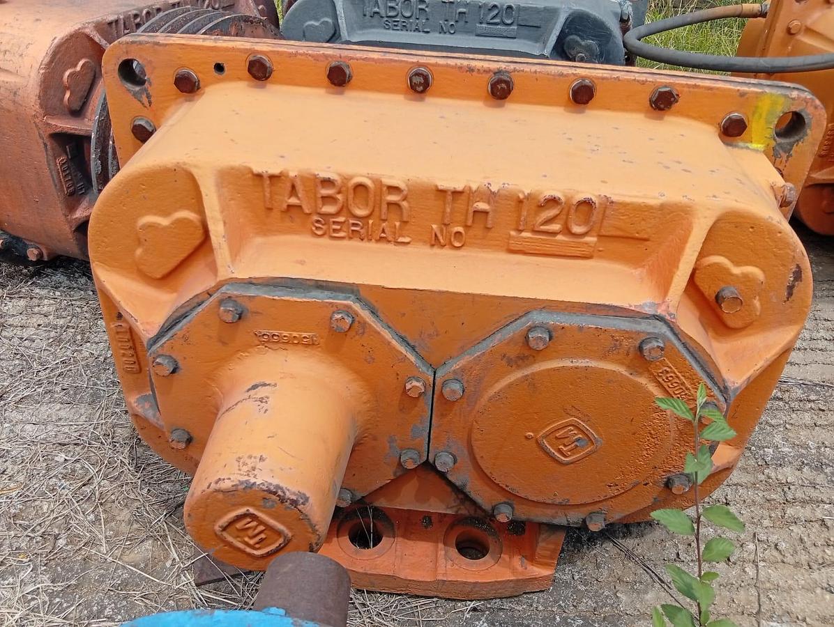 Used TABOR TH 120 VIBRATING SCREEN MECHANISM (EXCITER)