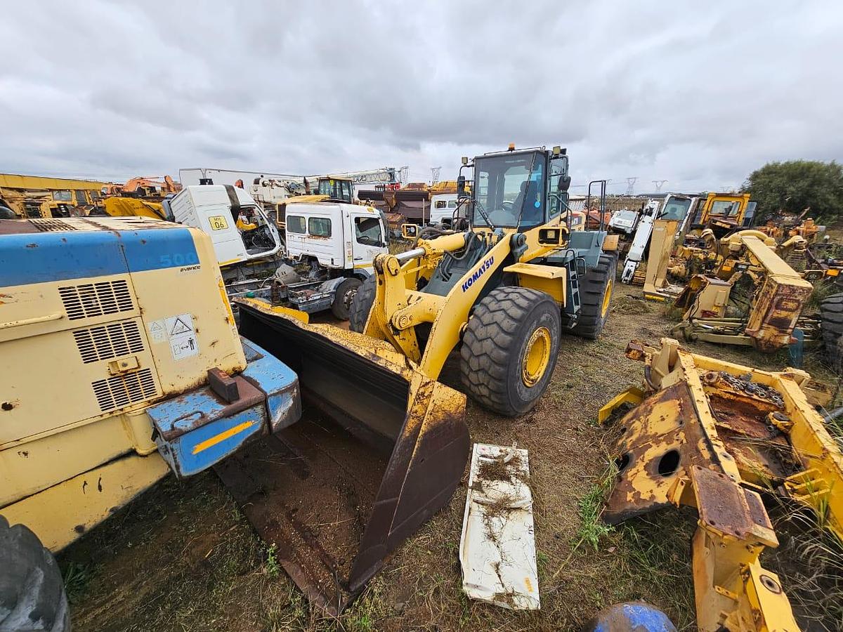 Used KOMATSU WA470-B FRONT END LOADER - INOPERABLE