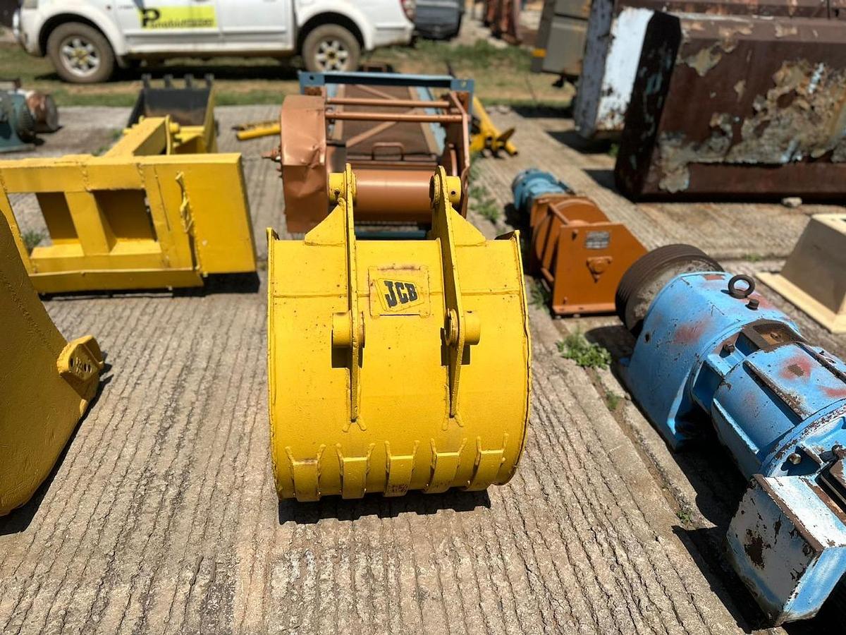 Used JCB TLB OR EXCAVATOR BUCKET