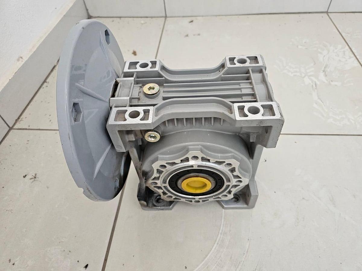 Used 2.2 KW ACTOM ELECTRIC MOTOR & GEARBOX ASSEMBLY