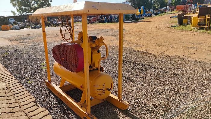 Used 13 BAR DUAL CHAMBER 7.5KW 400V INGERSOLL-RAND TYPE 30 COMPRESSOR (NOT TESTED)
