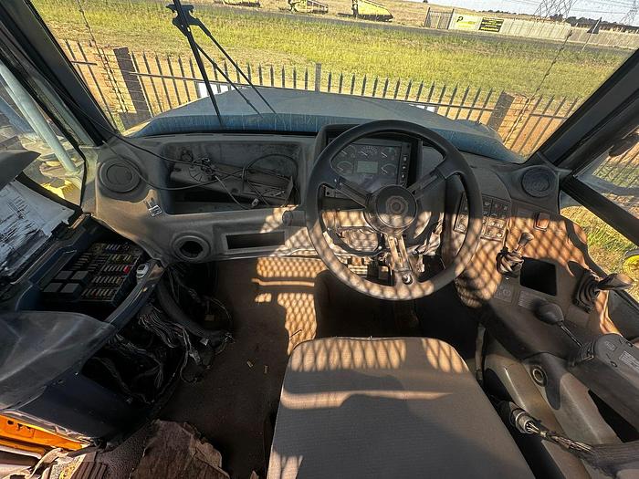 Used BELL B2806D HAULER (NON-RUNNER)