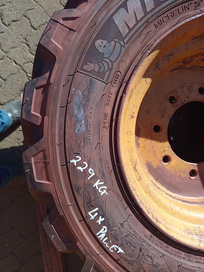 Used MICHELIN BIBSTEEL ALL TERRAIN TYRES 260/70R 16.6 IND X4