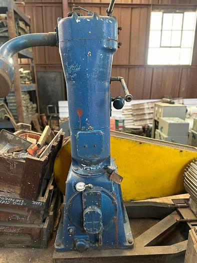 Used COMPAIR BELT DRIVEN COMPRESSOR (NOT TESTED)