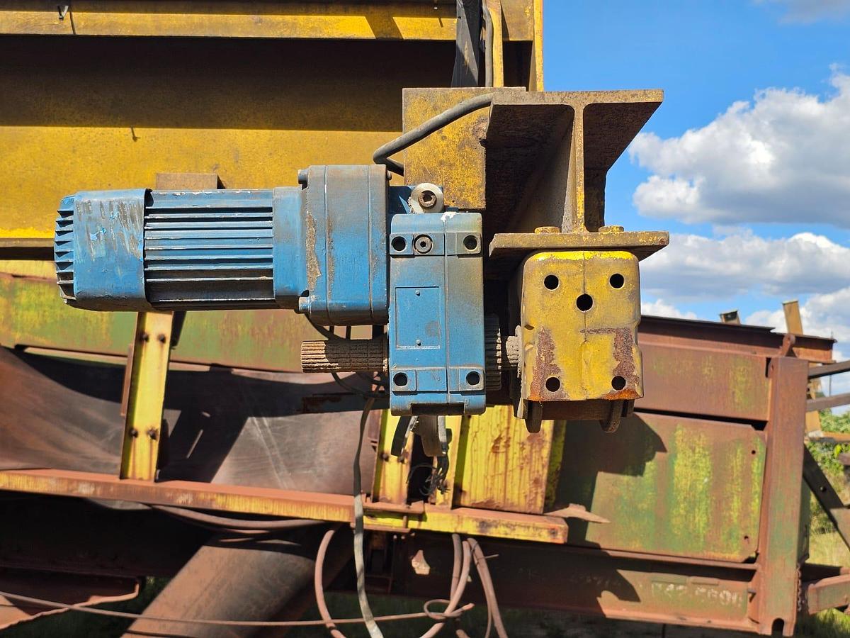 Used 5 TON OVERHEAD CRANE WITH REMOTE 2 X ELECTRIC 7.5 KW ELECTRIC MOTORS AND GEARBOX REMOTE GENERAL INFORMATION S