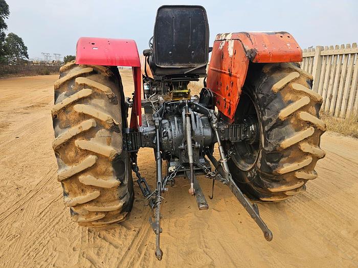 Used MASSEY FERGUSON TRACTOR (RUNNER)