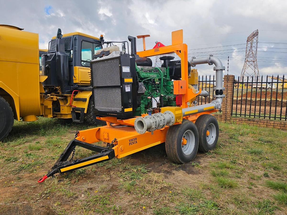 Used VOLVO PENTA DIESEL POWERED ENGINE AND 8" X 6" ROCKTUFF WATER PUMP ON TRAILER - OPERATIONAL