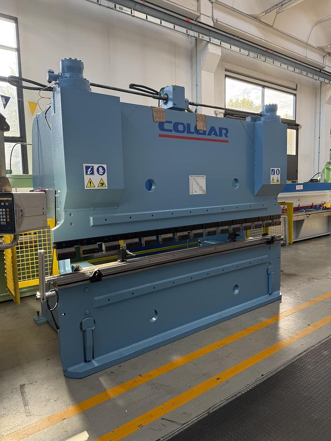 Usato pressa piegatrice colgar 3050x125 ton