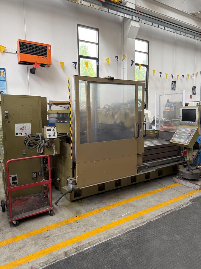 Usato FRESATRICE DA BANCO FISSO OMV