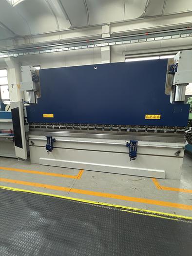 ADRIA PRESSA PIEGATRICE IDRAULICA ADRIA MACHINE BY MVD MOD. C 220-4100