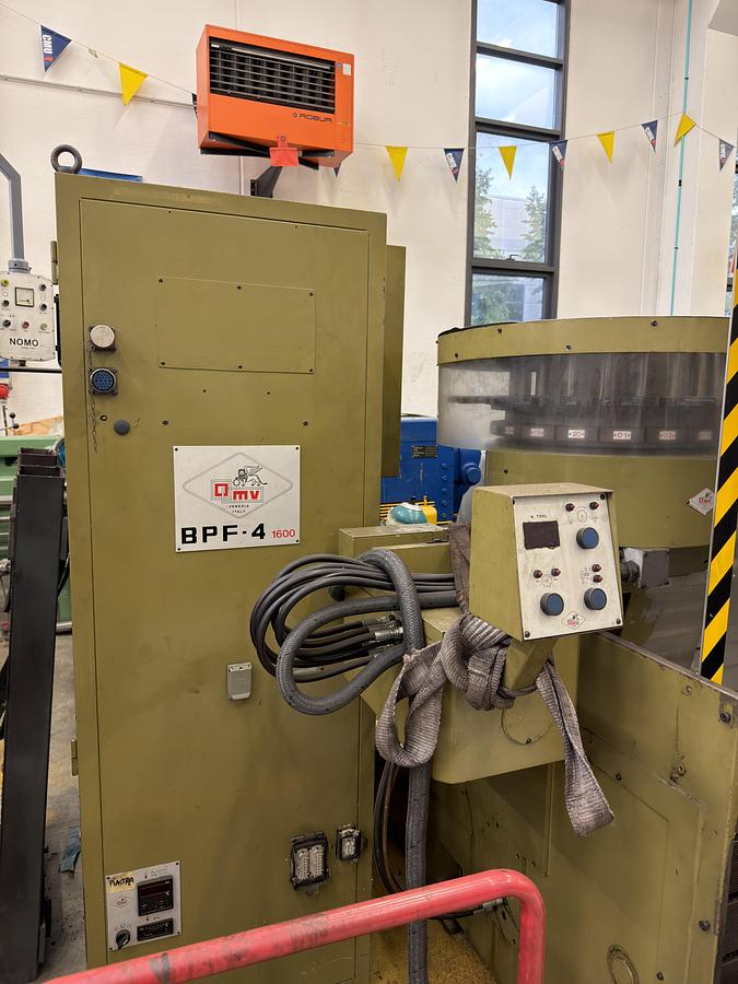 Usato FRESATRICE DA BANCO FISSO OMV