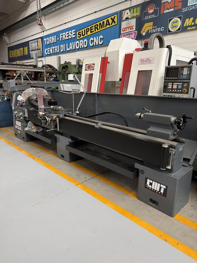 Ricondizionato Tornio parallelo usato - CMT URSUS 250x3000 p.b.105