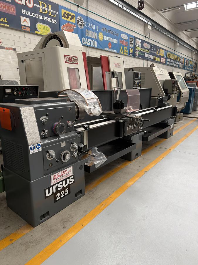 Ricondizionato Tornio parallelo usato - CMT URSUS 250x3000 p.b.105