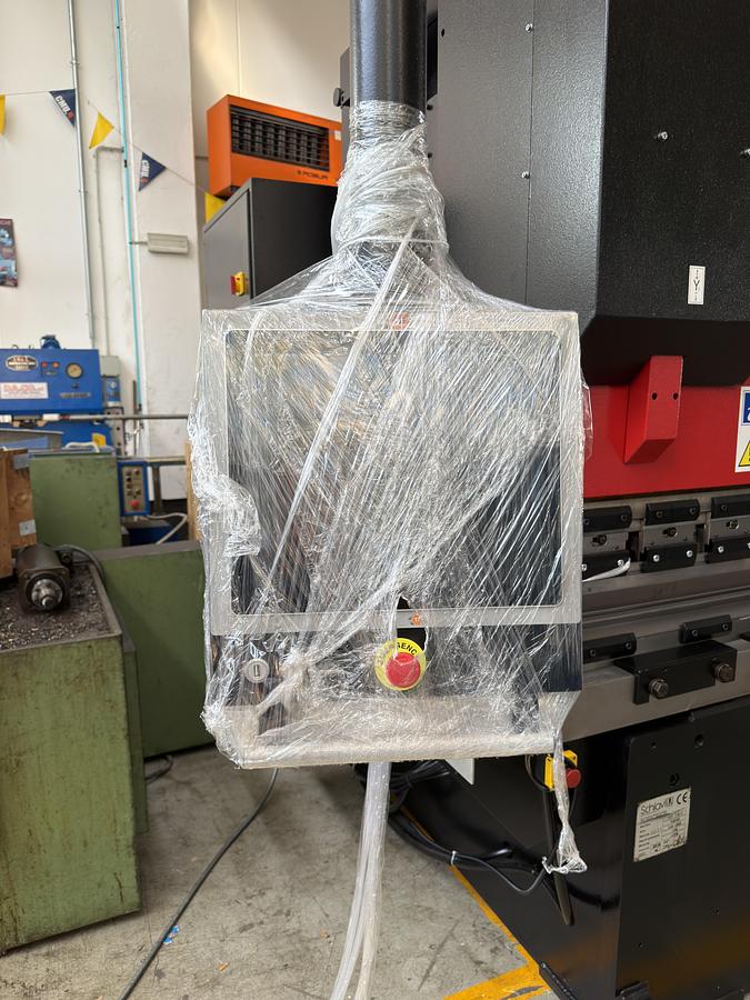 Usato Pressa piegatrice schiavi 220 ton x 4100 