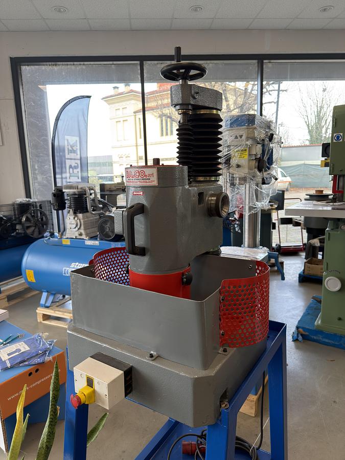 Usato LAPIDELLO DA BANCO COMPLETO