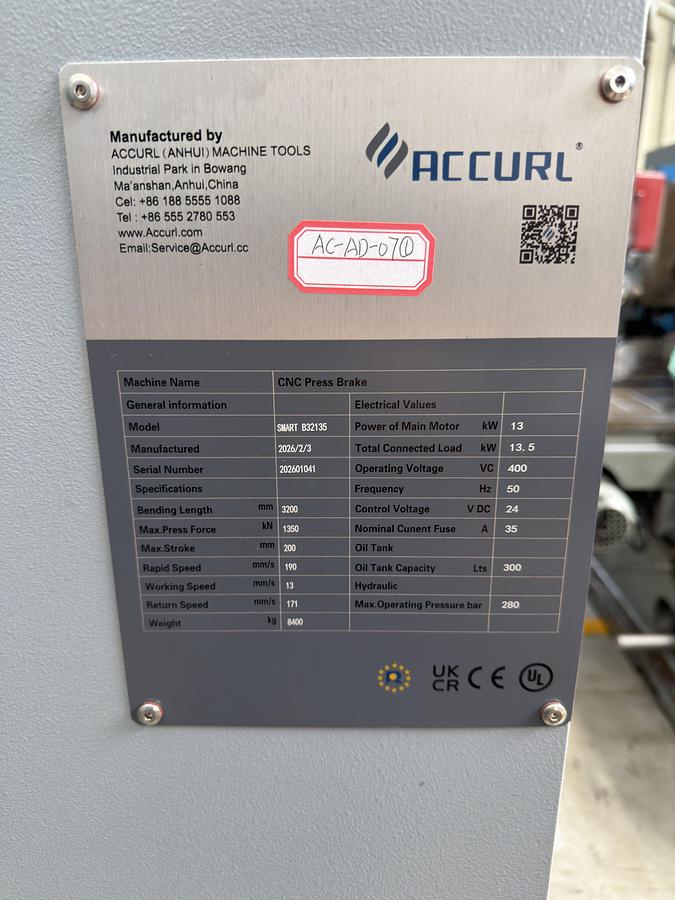 Usato PRESSA PIEGATRICE ADRIA MACHINE MOD B32135 A NORME 3000x135 ton  CE