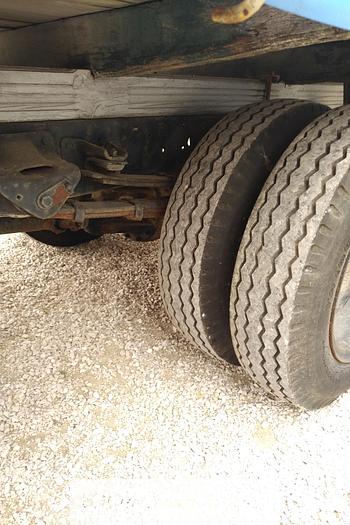 Used 1983 TOYOTA  Dyna BU30 300 6 tyres truck.