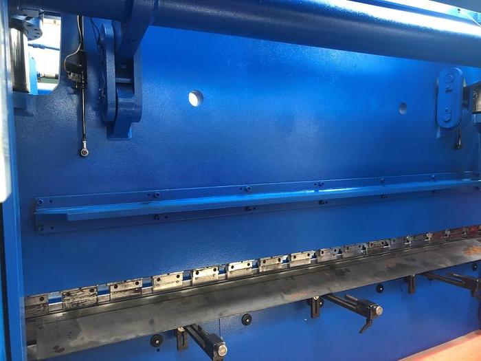 Usato PIEGATRICE GASPARINI IDRAULICA 4000X250 TON