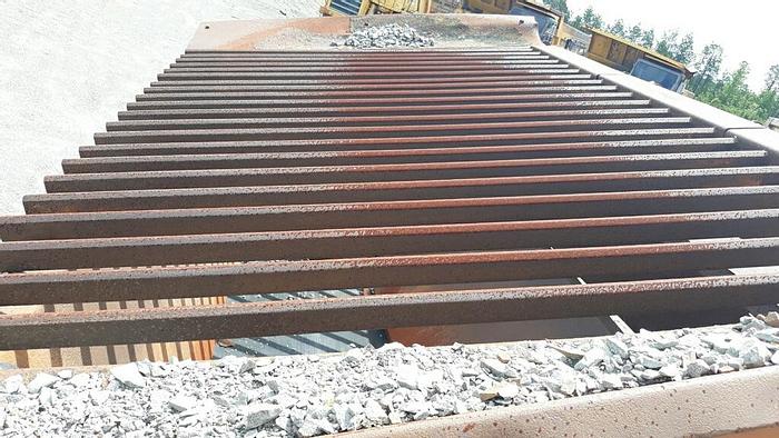 Used 2006 HB21230-3 Extec Screen 10 Cubic Yard