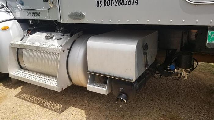Used 2010 Peterbilt 386