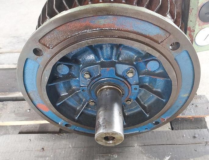 Gebraucht Elektromotor mit Flansch und Fuss, SLG 200 L6B, 22 KW, 982 rpm, Cantoni Milano,  gebraucht