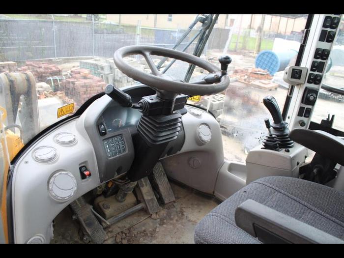 Used 2015 Volvo L70G
