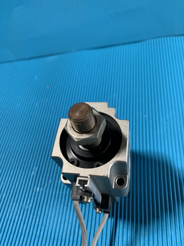 Used SMC Air Cylinder CDQ1B40-40DCM-A8