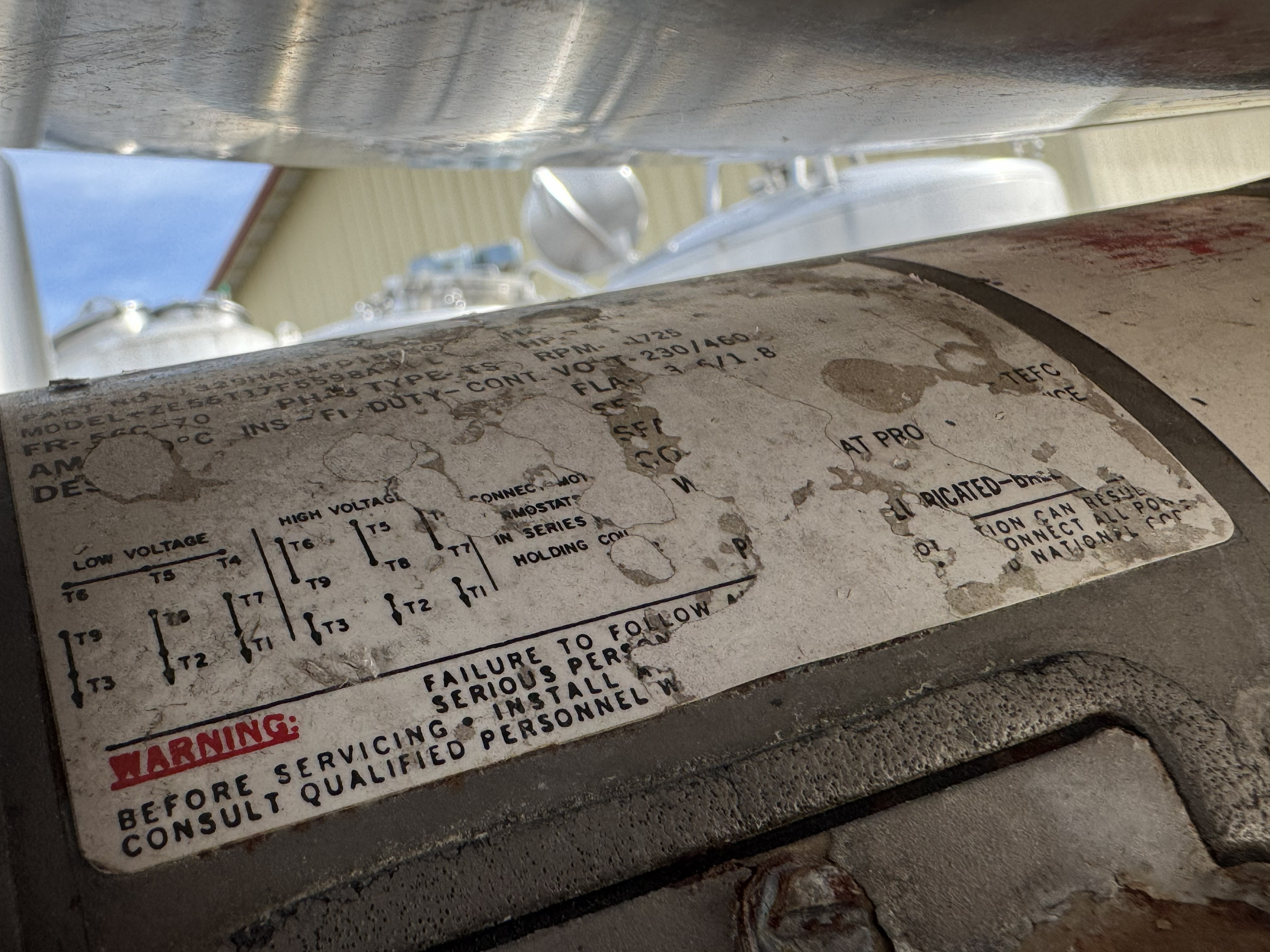 Used 2000 LITERS REACTOR TANK