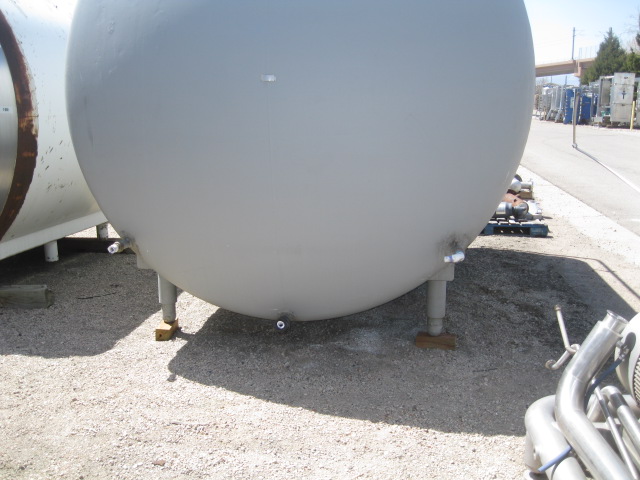 Used 4000 GALLON STORAGE TANK