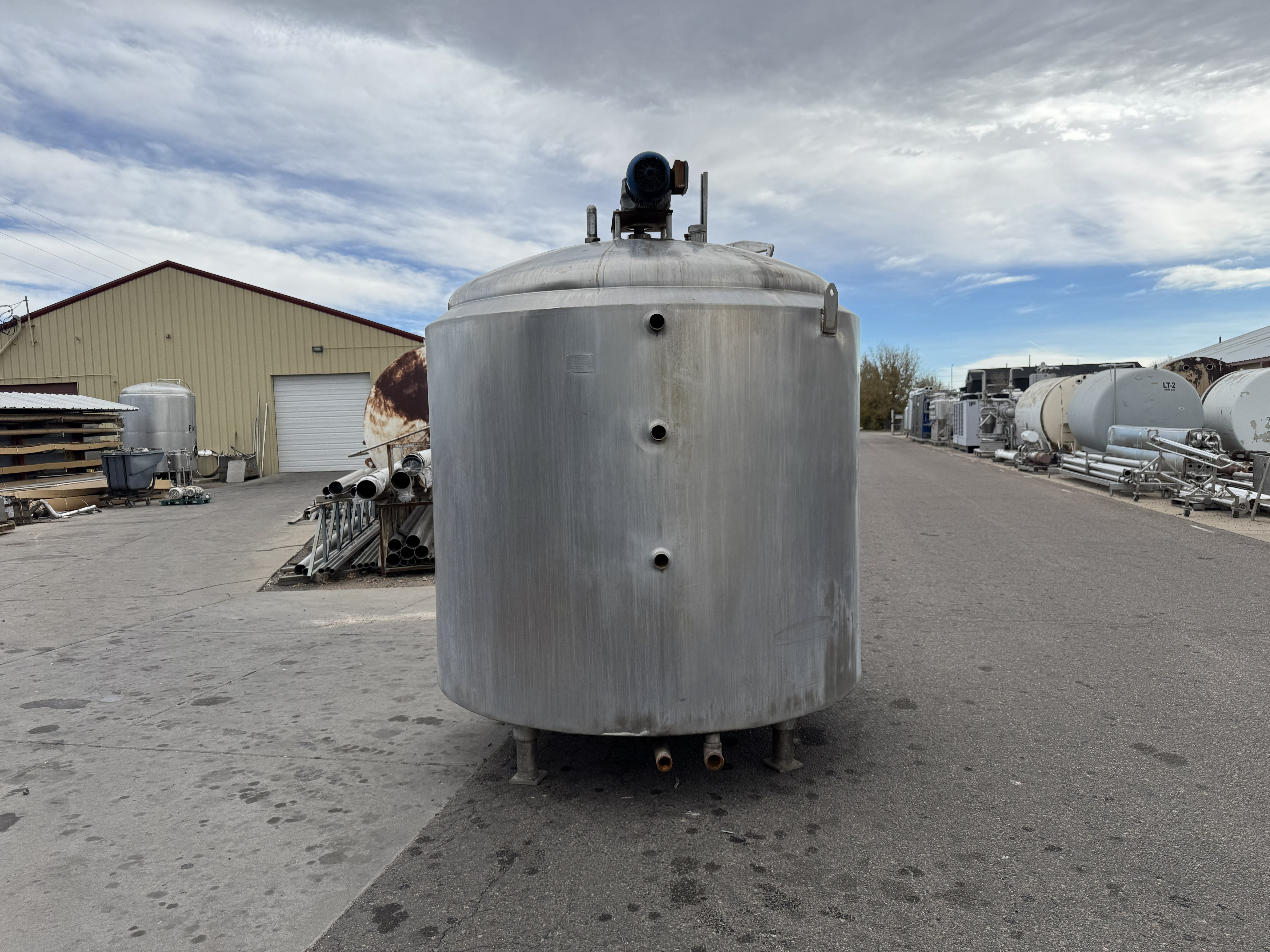 Used 1000 GALLON PROCESSOR