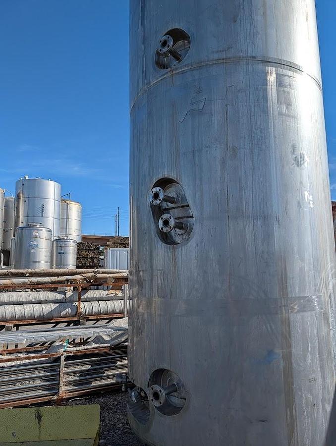 Refurbished 1500 GALLON 316 STAINLESS FERMENTER AND STORAGE TANK