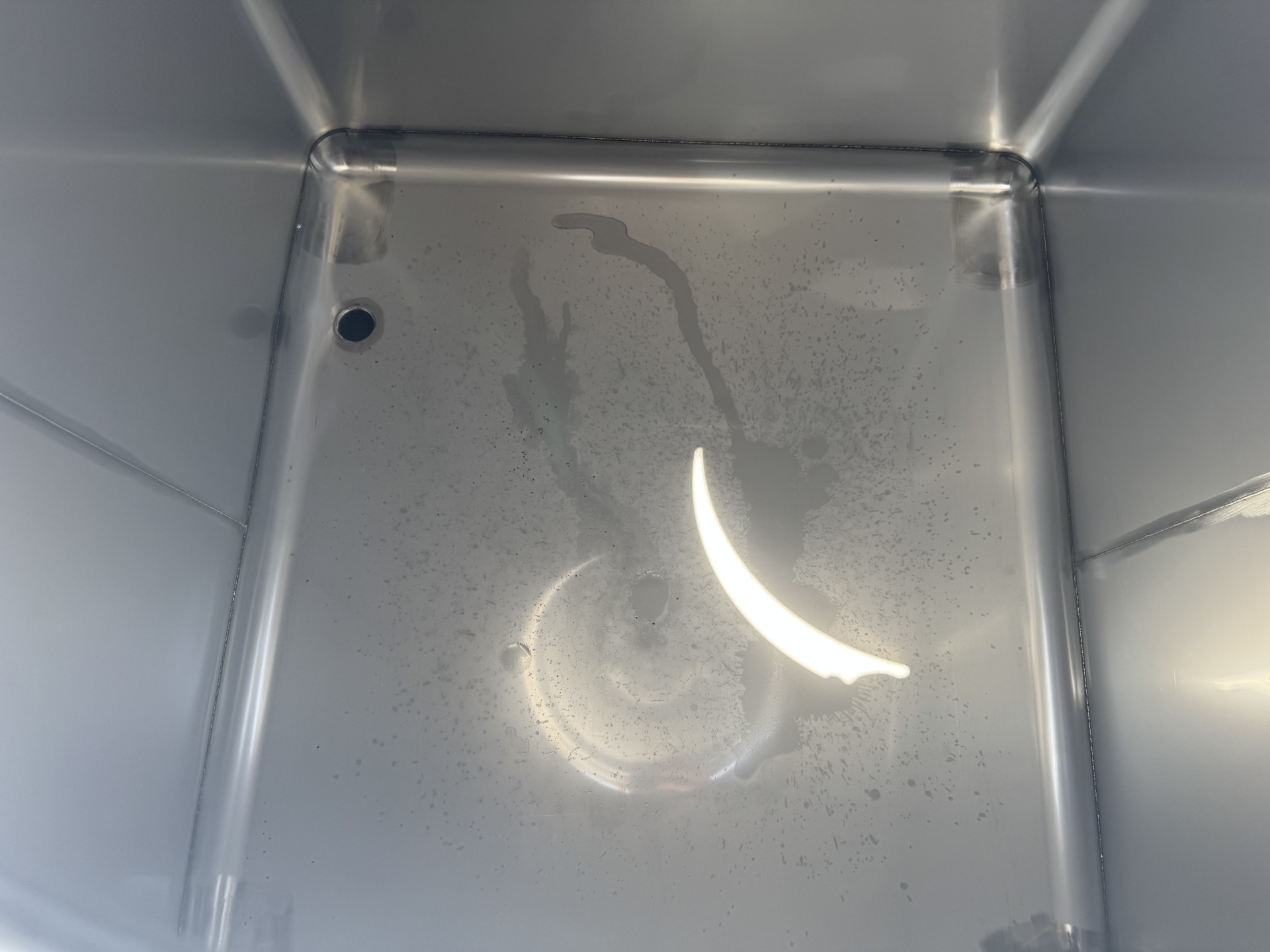 Refurbished 350 GALLON TOTE TANK