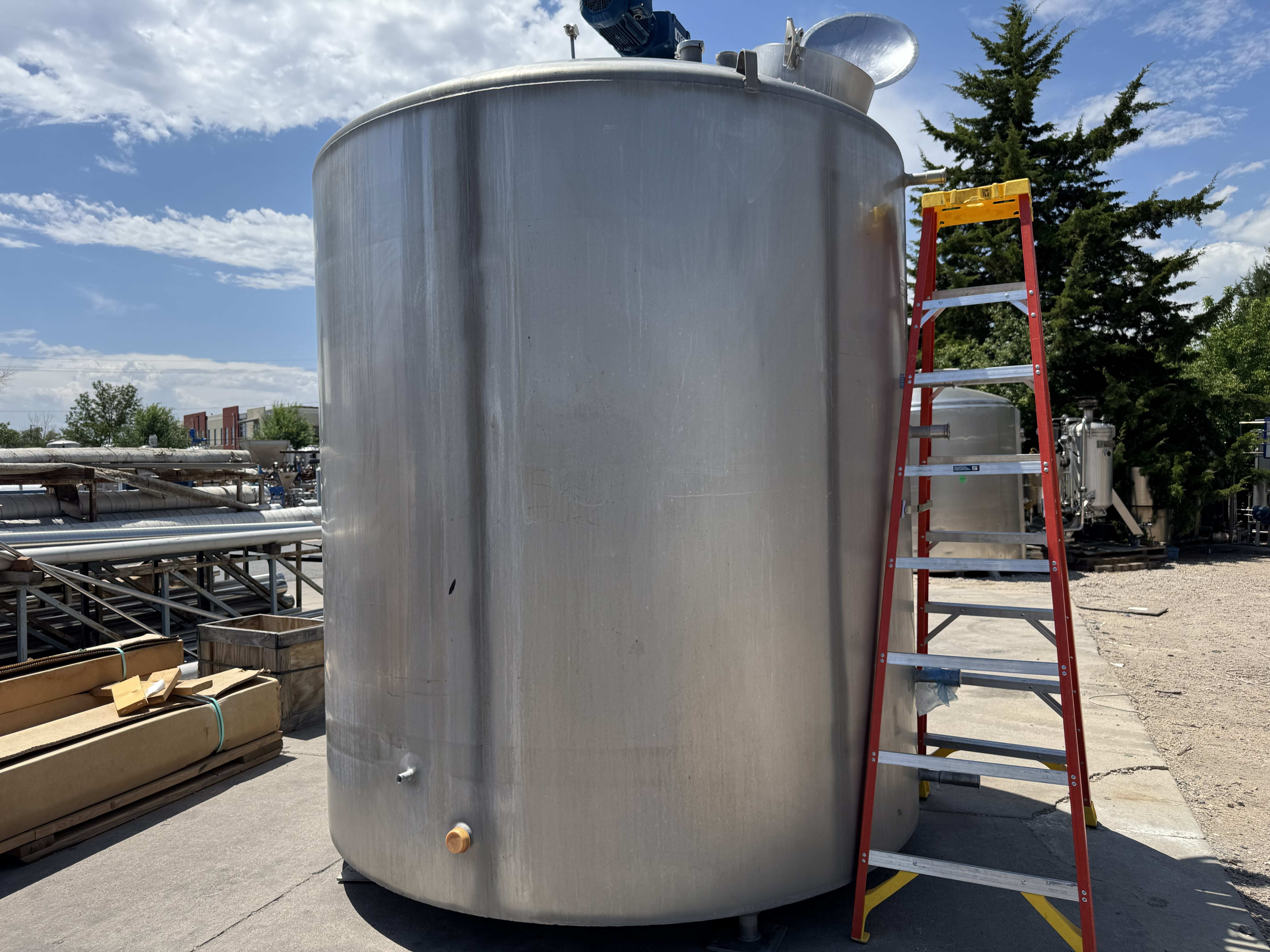 Used 7,100 LITERS PROCESSOR TANK