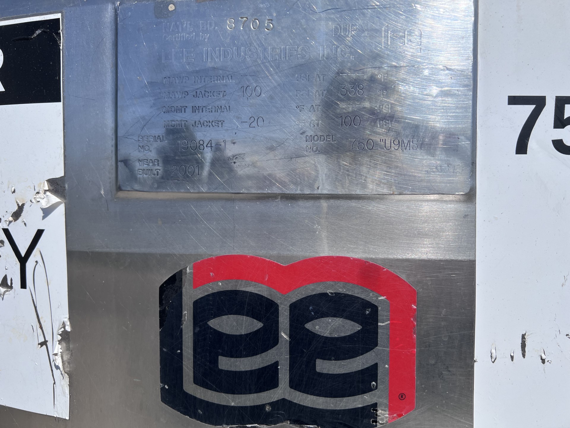 Used 750 GALLON LEE TANK