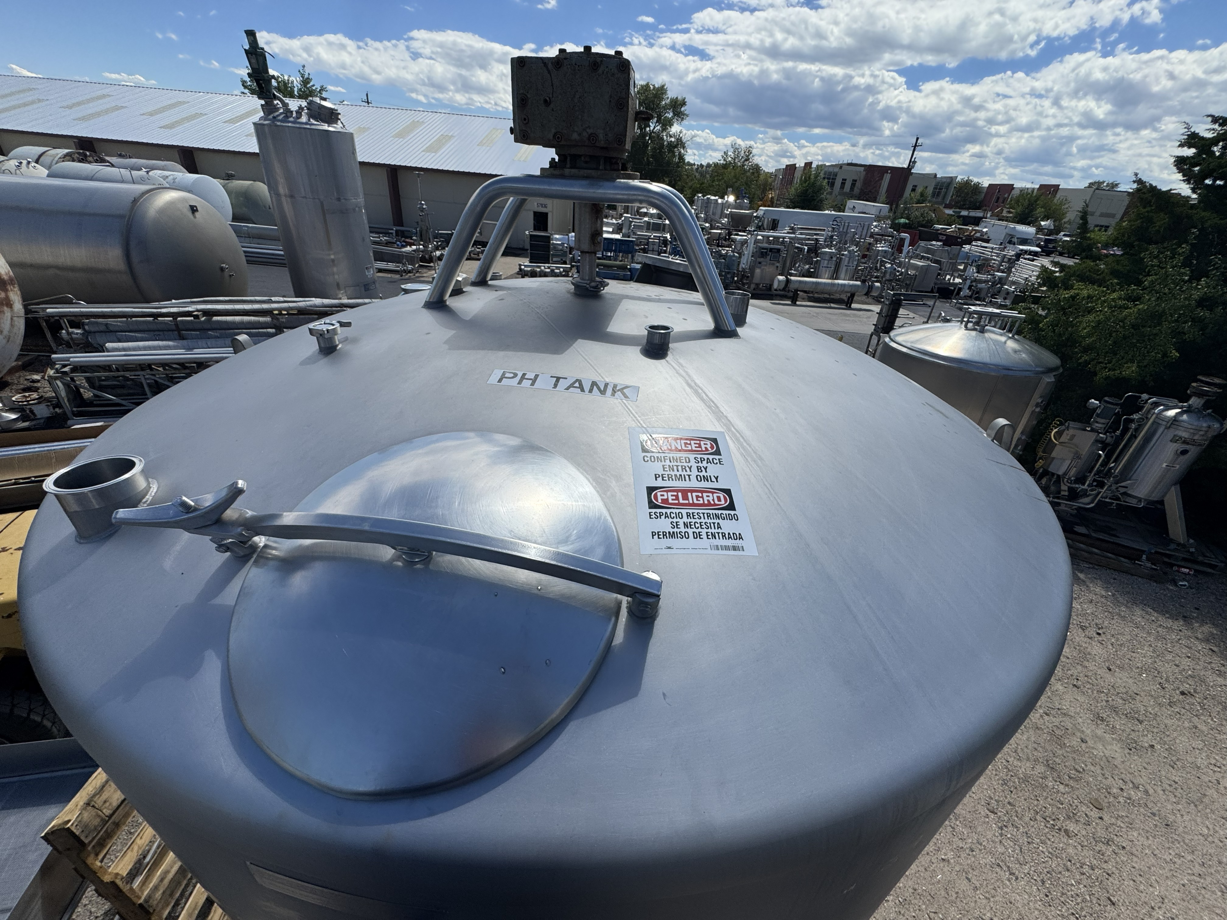 Used 3000 LITERS PROCESSOR TANK