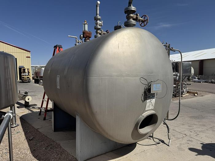 Refurbished 2,000 GALLON STORAGE TANK