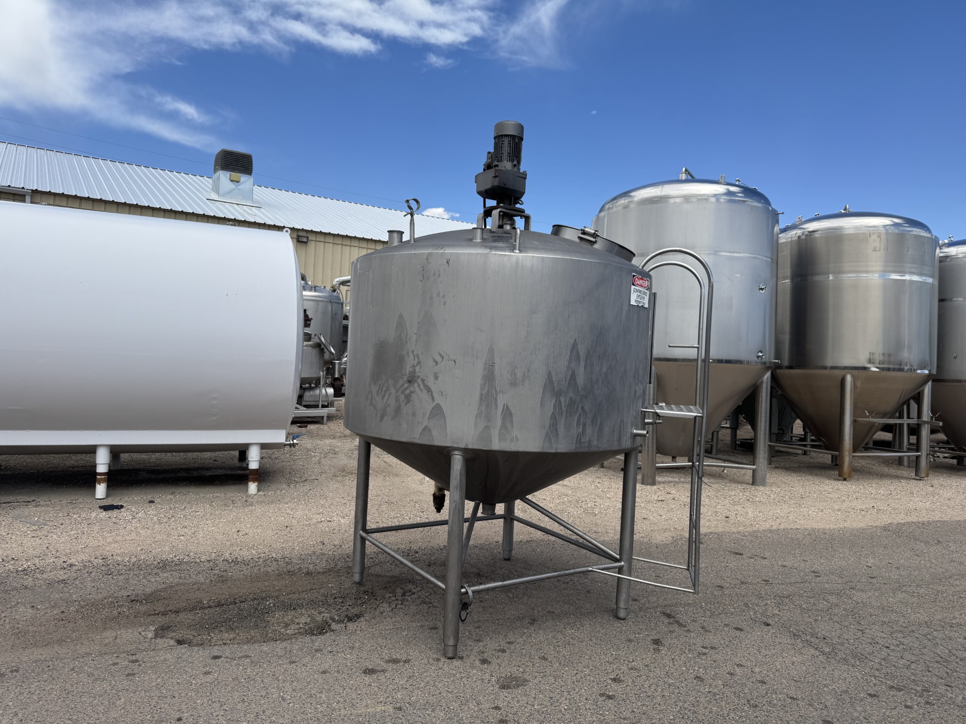 Refurbished 500 GALLON PROCESSOR TANK