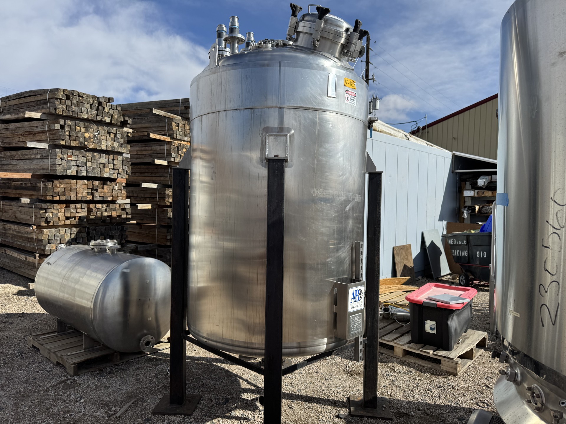Refurbished 550 GALLON PROCESSOR TANK