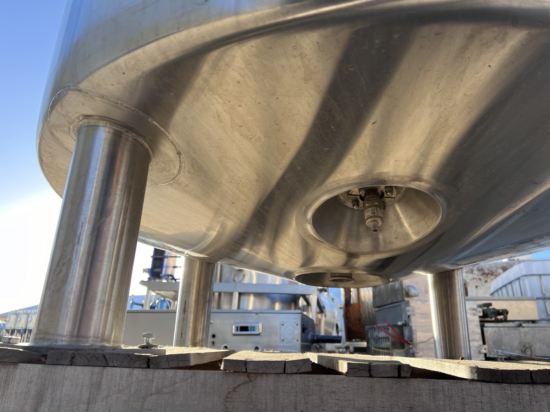 Refurbished 350 GALLON INSULATED STORAGE TANK