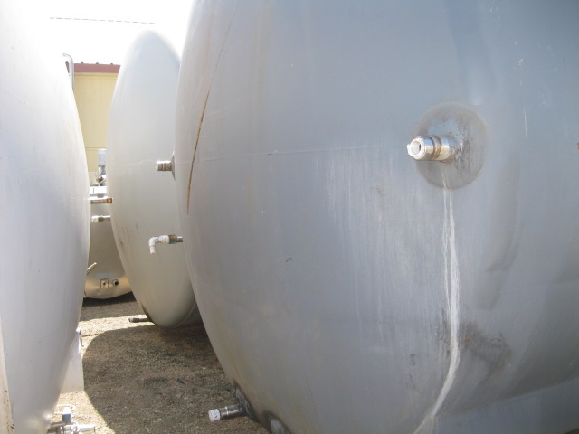 Used 4000 GALLON STORAGE TANK