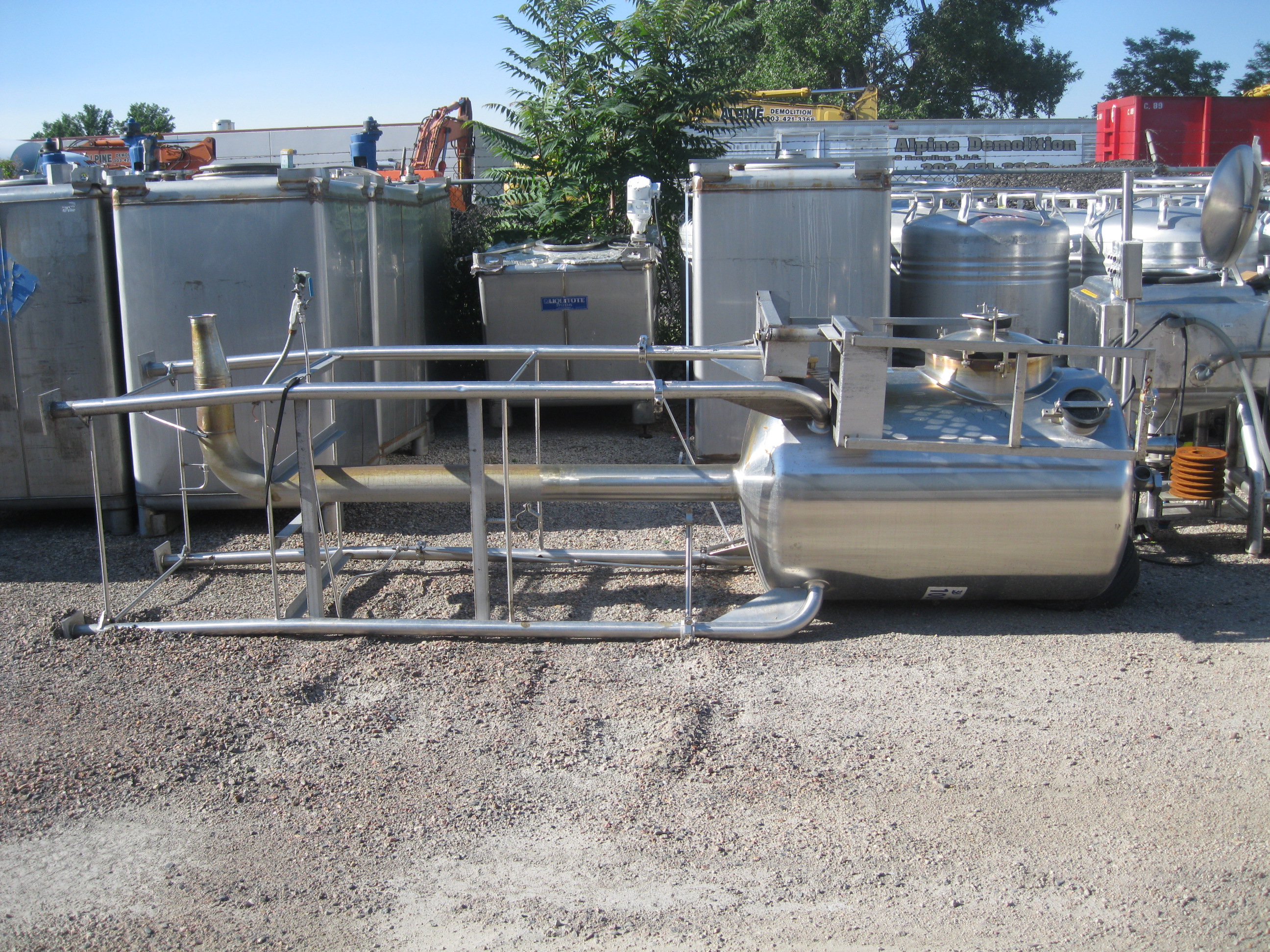 Used 200 GALLON VACUUM TANK APV