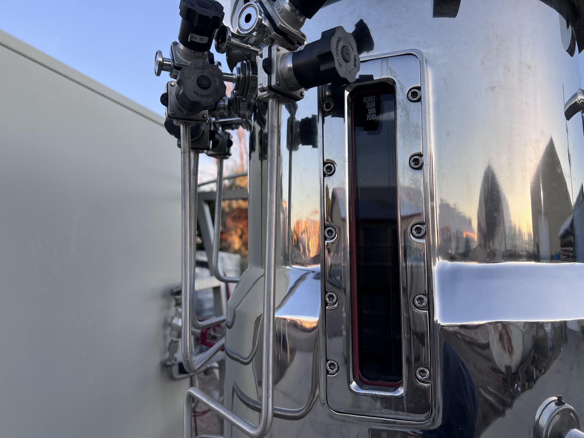 Used 140 LITER BIOREACTOR