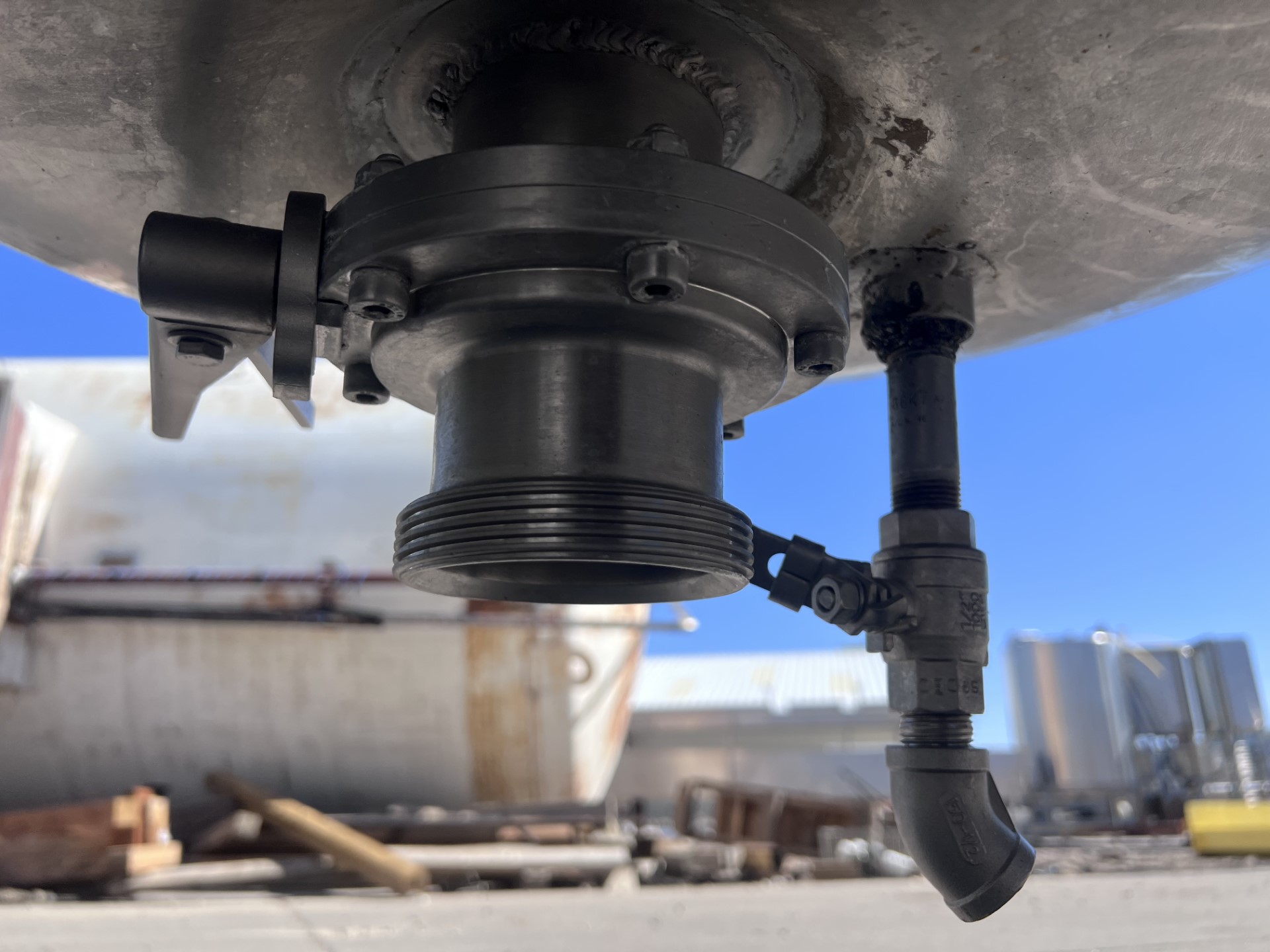 Used 100 GALLON KETTLE TANK.  LEE METAL SERIAL 811T