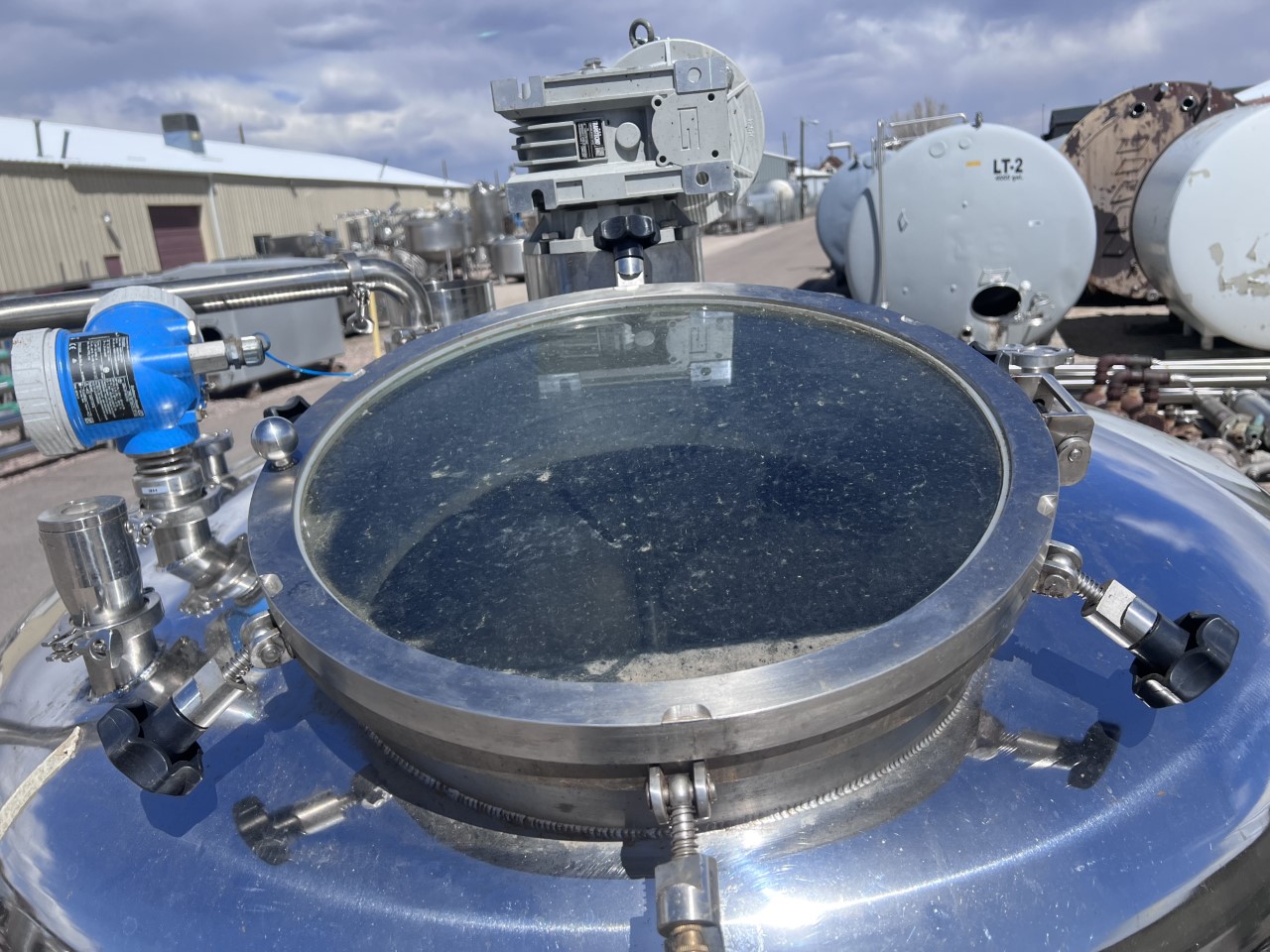 Used 600 GAL A/E MIX TANK