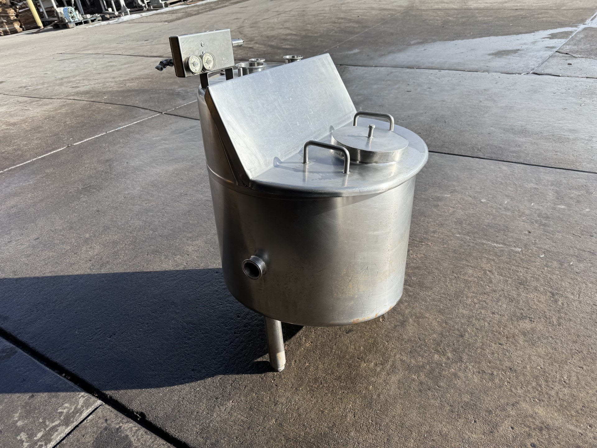 Used 40 GALLON BALANCE TANK