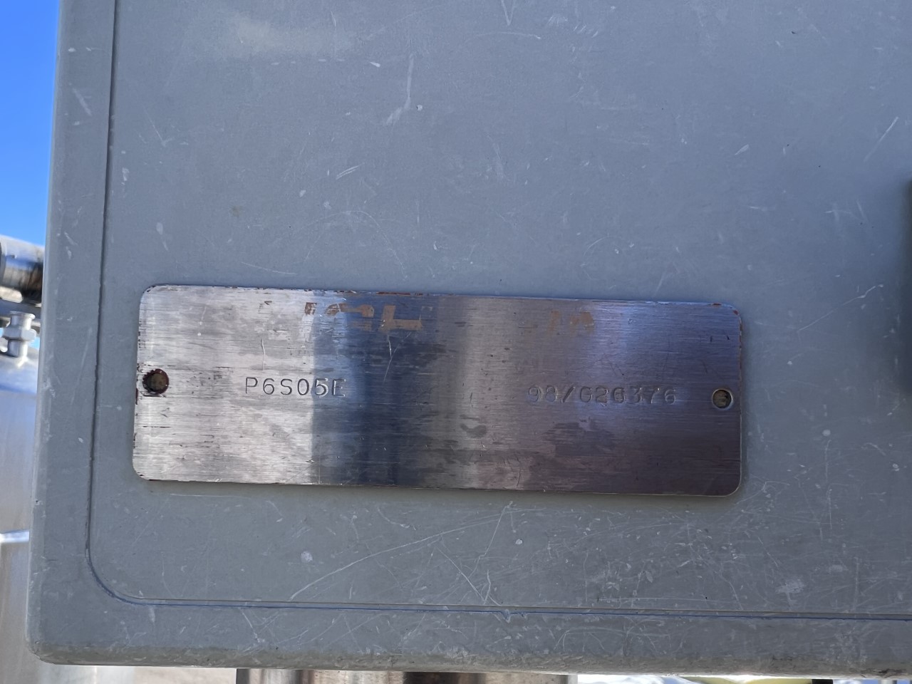 Used 25 GALLON MIX TANK