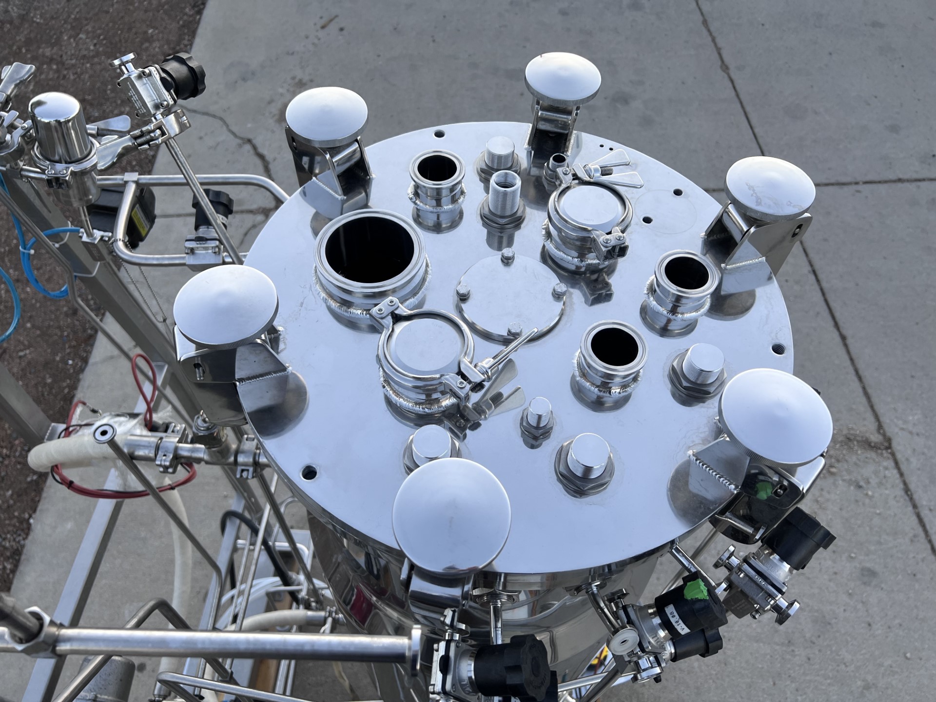 Used 140 LITER BIOREACTOR