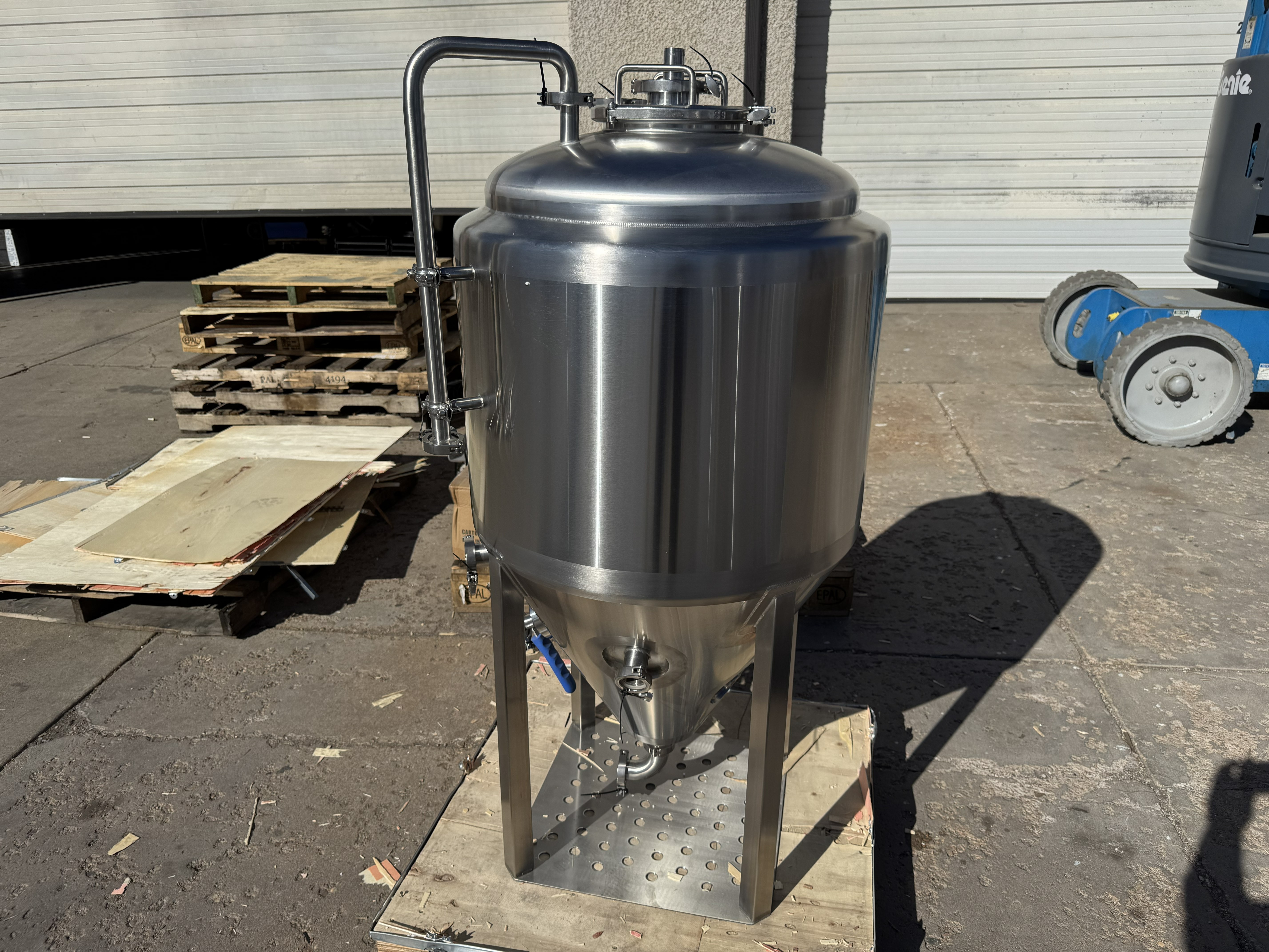 1 BBL FERMENTER TANK