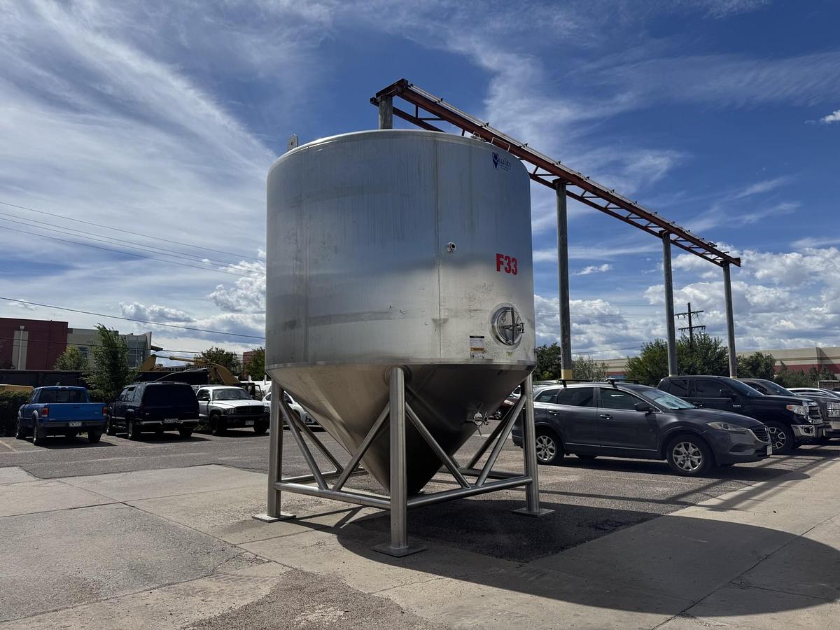 Refurbished 200 BBL FERMENTER TANK
